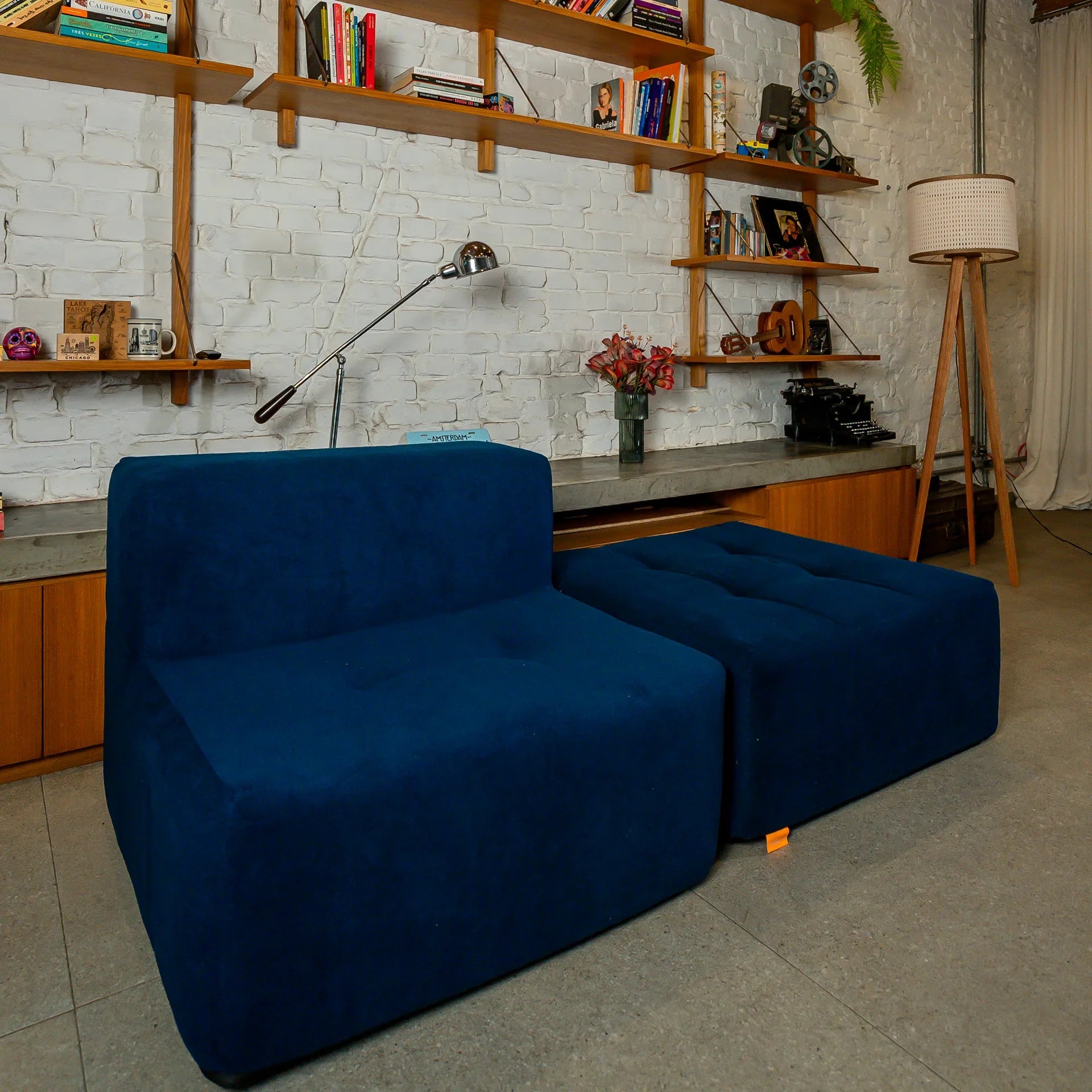 Sofá na Caixa modular 1 lugar poltrona com chaise em Boucle - Azul