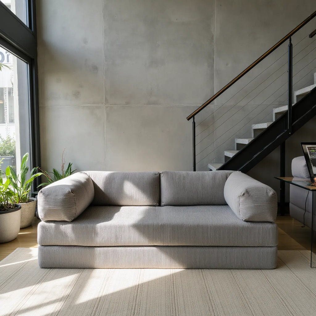 Sofá Cama Bloom - Sofá na Caixa + Apoio de Pé Bloom Tecido Boucle Cinza